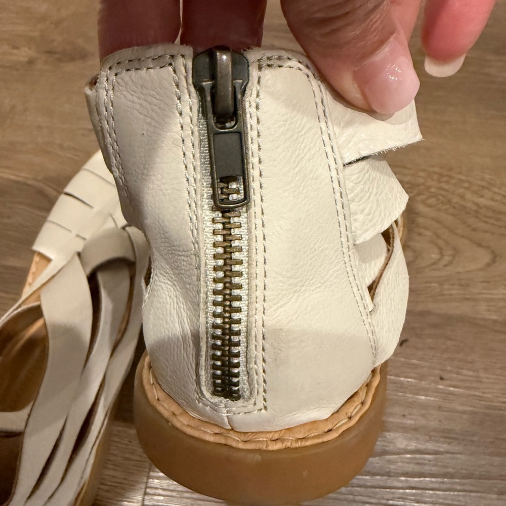 Born Woven Leather Women’s Sandals in Cream Size - Picture 9 of 10